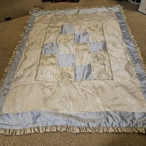 Brandee Danielle  Plush Quilted Satin Baby Crib Blanket blue Dot 32" × 43" Used.
